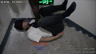 楼道内的惩罚