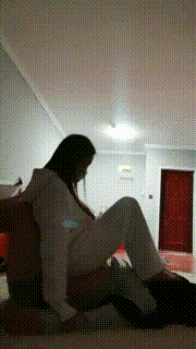 【盈盈女S】臭脚捂脸_全体重踩踏bf46264