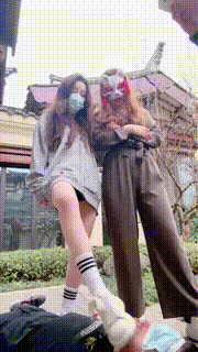【维妮】超精彩-3女王踩踏-大桶混合圣水-提档（双视角）bf25172_2