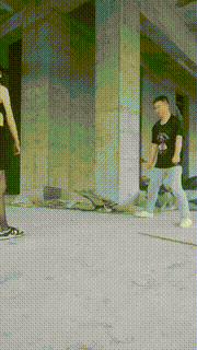 【美娜格格】户外荒地暴揍-重度耳光-踢踹-爬行-鞭打 【双视角】 bf30379_2