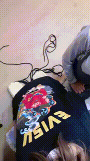 【女仆店素人】推荐-双女M-运动鞋船袜羞辱舔脚狗爬【完整版】 bf28195_1