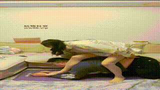 【埋汰】骑马骑脖_肉丝脚踩踏JS250113-11