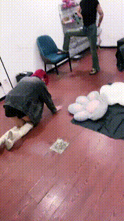 【女仆店S】3素人主VS母畜-强制舔转胯耳光虐打 bf32851