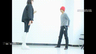 【00后天使女主】长靴踢蛋、膝顶肚腹下体！