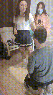 【飞扬女王】猥琐男尾随两位学生女主反被制服【双视角版】 bf9722_1