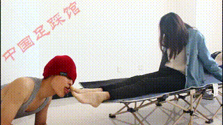 【跪舔】00后天使女主短肉丝！